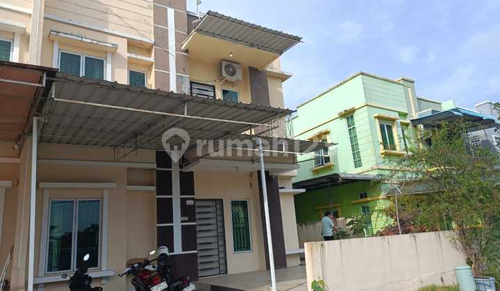 Dijual Rumah Center View 2 Lantai Ukuran 10X16