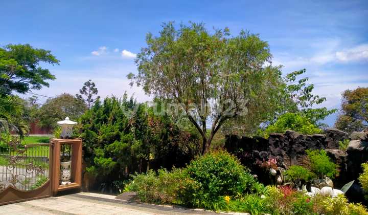 Luxurious 2-Story Villa with Cool Air in Bandungan, Semarang 2