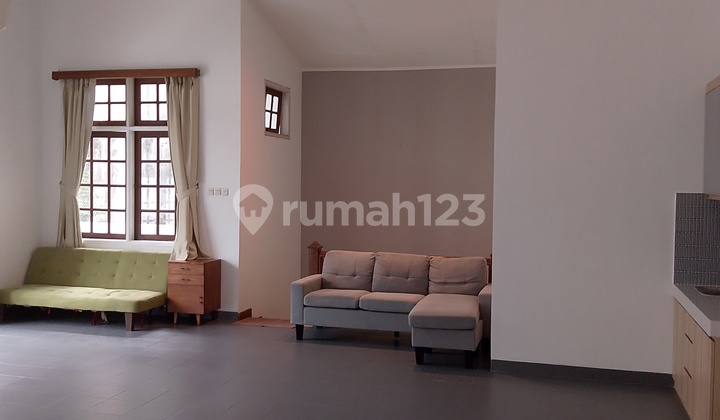 Rent a Scandinavian-style house in Cilandak. (Behind Citos) 2