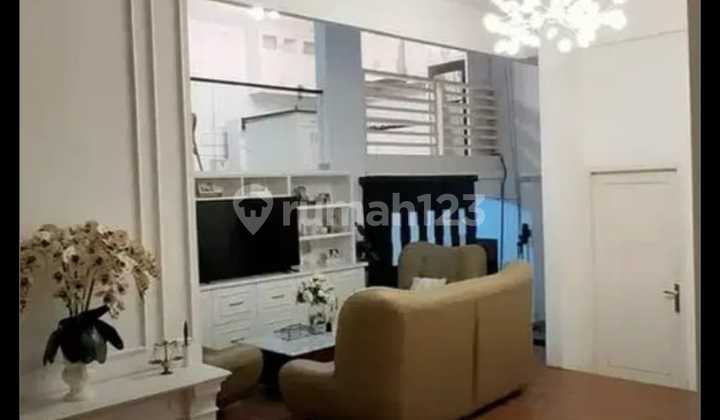 Beautiful 3-Story House Ready to Occupy, Strategic Location in Kebayoran Bintaro, South Tangerang 2