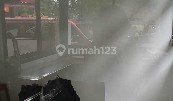 Commercial Unit for Rent Suitable for Cafe/Shop in Setiabudi Raya, South Jakarta