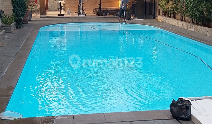 Exclusive Luxury Residential House for Rent in a Strategic Location at Lebak Bulus, South Jakarta 2