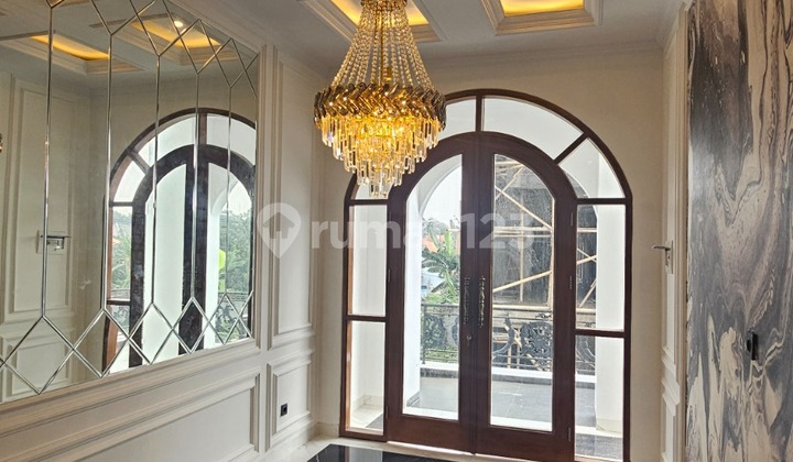 Rumah Indah Lokasi Strategis di Greenleaf Residence Jagakarsa - Jakarta Selatan