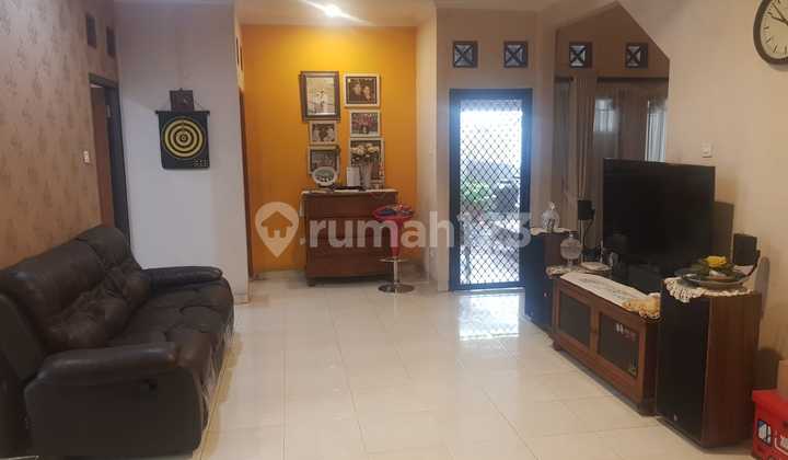 Comfortable and Quiet Home with a Serene Atmosphere in Puri Bintaro Complex Sector 9, South Tangerang 2