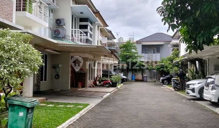 Rumah Sewa Bagus 2 Lantai Lokasi Strategis Akses Mudah Dekat Stasiun MRT di Jagakarsa, Jakarta Selatan 2