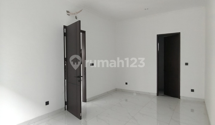 Quick Sale New Luxury House Corner Position at The Icon, Cosmo - BSD City Tangerang 2