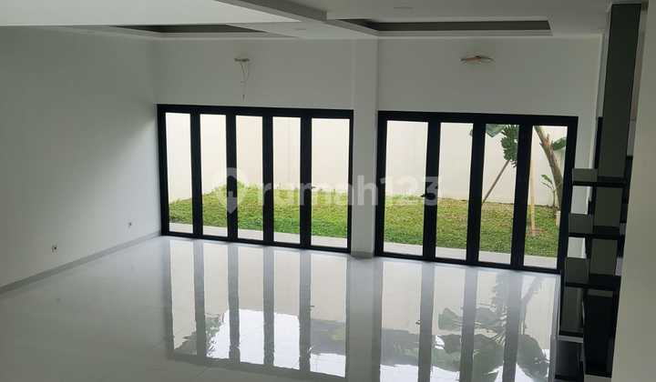 Rumah Bagus Di Puspita Loka Bsd Tangerang Selatan 2