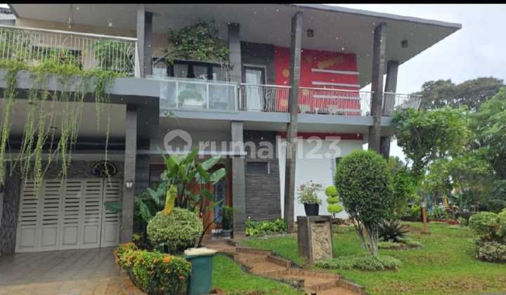 Rumah Hook di Patagonia Delatinos Bsd Tangerang Selatan