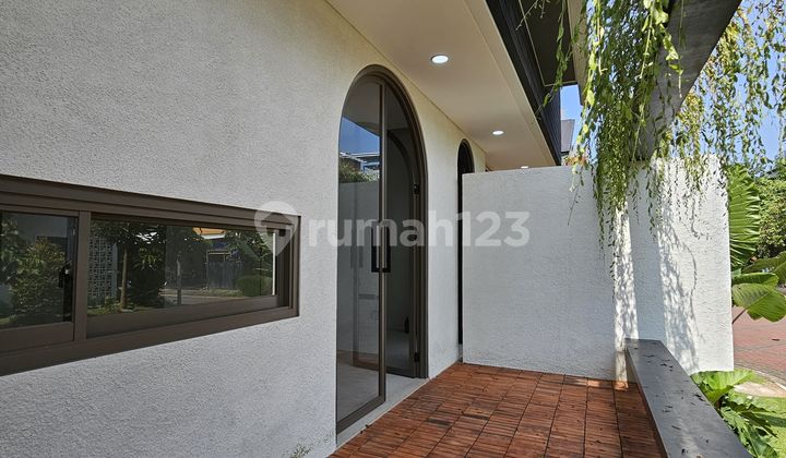 Rumah Baru di Nusa Loka Bsd Tangerang Selatan