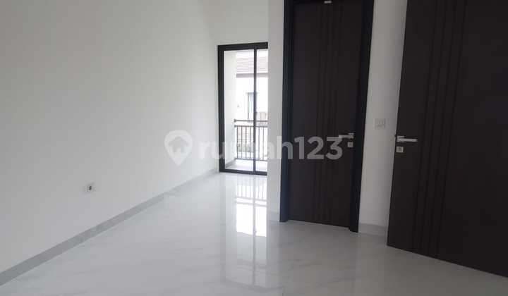 Rumah Bagus Di Bsd Kencana Loka Tangerang Selatan