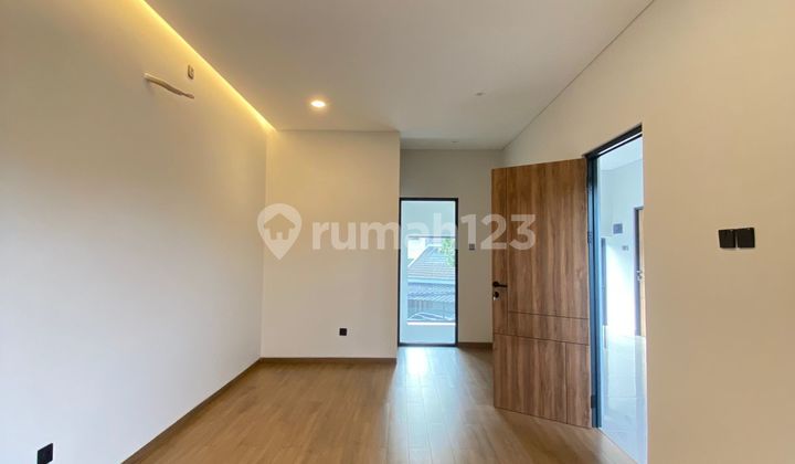 Rumah Bagus Dan Baru Di Kencana Loka Bsd ( Rtn) 2