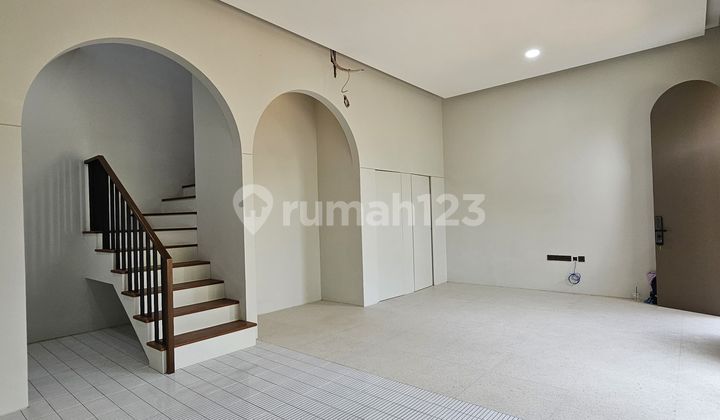 Rumah Baru di Nusa Loka Bsd Tangerang Selatan 2