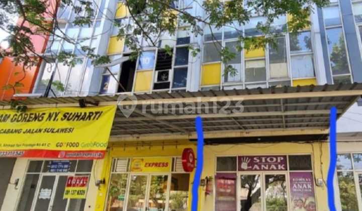 Ruko di Lokasi Jl A Yani Frontage Surabaya. Ruko di Lokasi Jl A Yani Frontage Surabaya.
