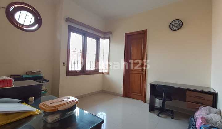 Rumah Bagus 2 Lantai Strategis Taman Kopo Indah 3 2