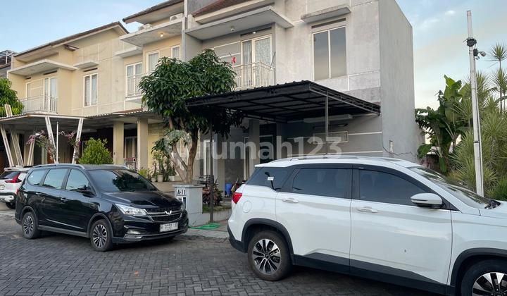 Rumah Mewah Area Malang kota Berlokasi Strategis diTasikmadu SHM 1