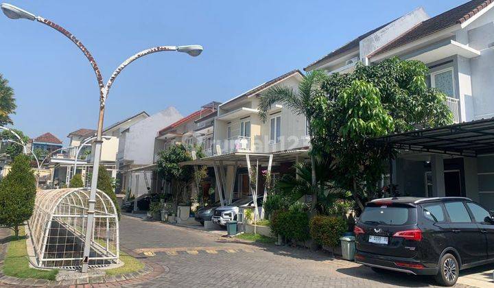 Rumah Mewah Area Malang kota Berlokasi Strategis diTasikmadu SHM 2