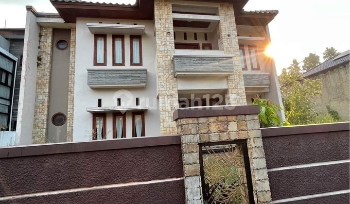 Rumah Mewah Idaman 3 Lantai di Cipaku Indah Kota Bandung