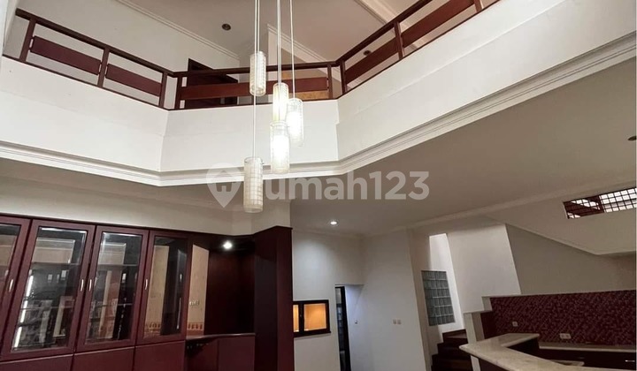 Rumah Mewah Idaman 3 Lantai di Cipaku Indah Kota Bandung