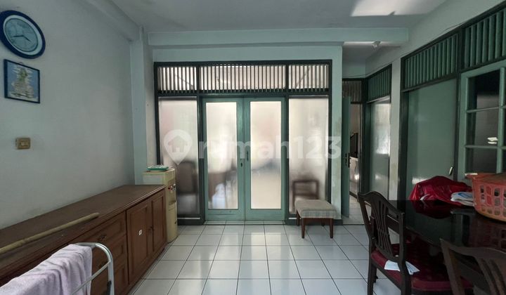 Below Market House in the Elite Complex of Cileunyi 2