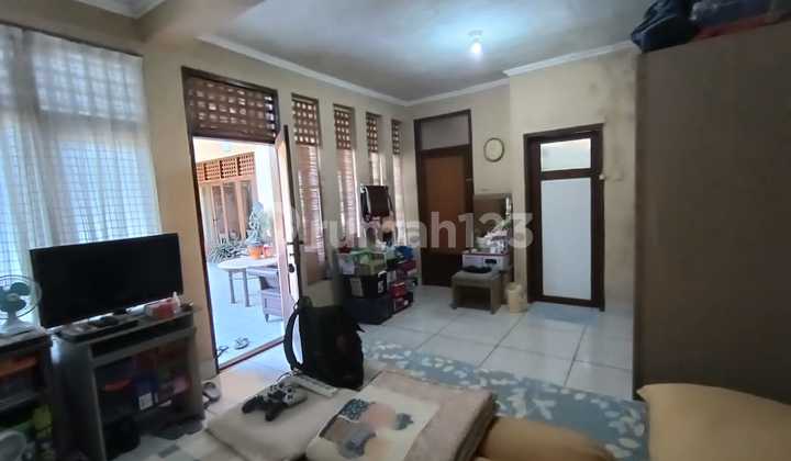 Luxury House for Sale in Gegerkalong, Bandung City 2