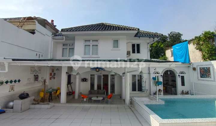 Rumah Bagus Shm Dengan Kolam Renang Pribadi di Sentul City
