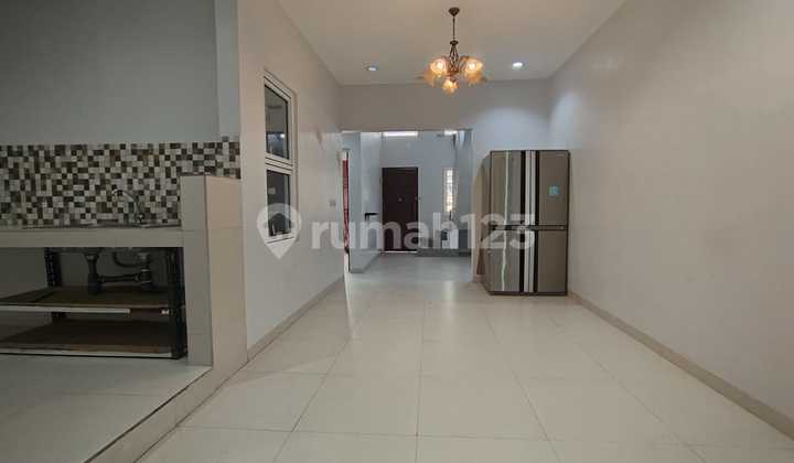 Nice House For Rent with SHM in Sentul City 2