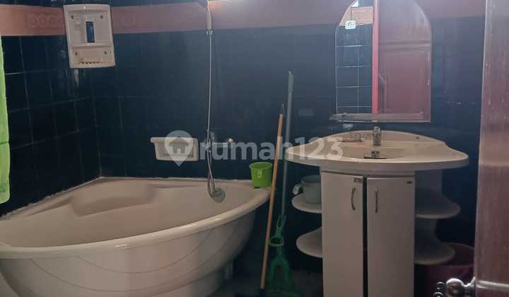 Nice House in a Scenic Neighborhood of Disentul City 2