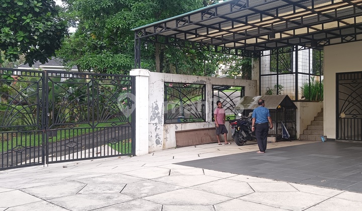 Rumah 3 Lantai Megah View Gunung Lingkungan Asri di Sentul City 2