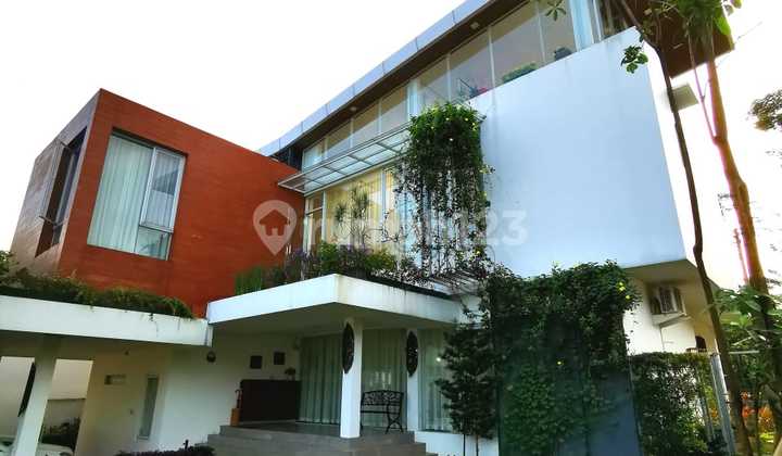 Modern Glasshouse Halaman Luas Dan View Gunung Juga Golf 2