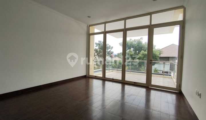 Nice house with a spacious yard in the front cluster. 2