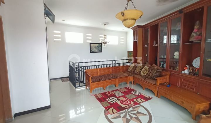 Rumah 3 Lantai Bagus Dekat Tempat Wisata View Pegunungan 2