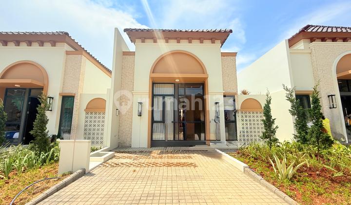 Rumah Mungil Cantik Dengan View Gunung Di Sentul City