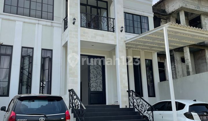 American Classic Lingkungan Asri View Pegunungan