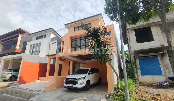 Rumah Bagus Shm Dengan Lingkungan Yg Asri di Sentul City 2