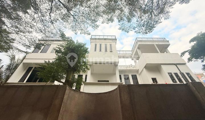 Rumah Sultan Dengan Desain Contemporer Megah Di Sentul City Bogor Rumah Sultan Dengan Desain Contemporer Megah Di Sentul City Bogor
