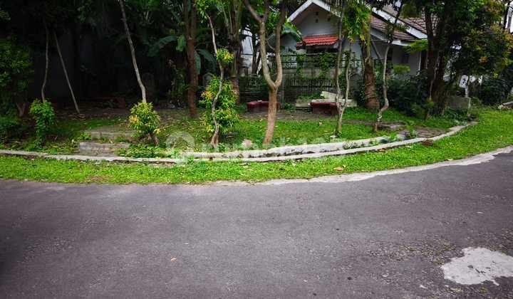 Ngantong Land, Strategic Environment, Peaceful and Lush in Griya Loka, BSD, Tangerang