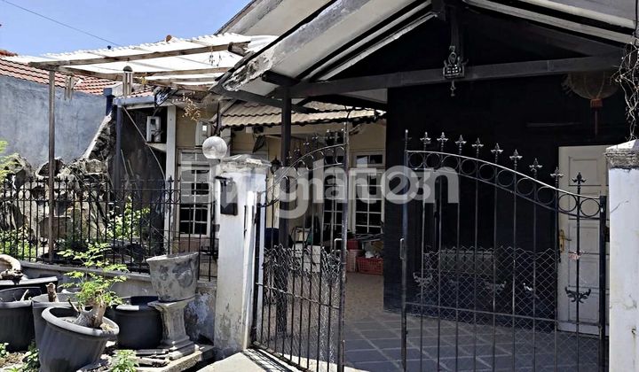 Cheap House Sale, Land Calculation, Garden, Pondok Indah Wiyung. Near Pakuwon Mall, Graha Family & Gunung Sari Toll Road. 1