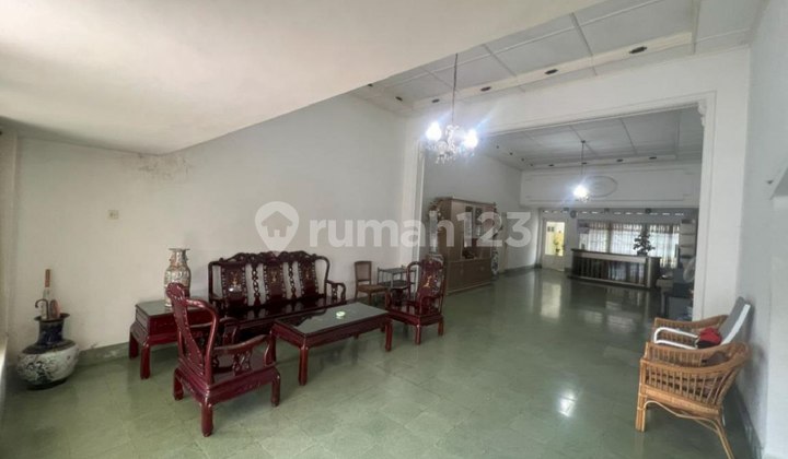 Vintage Dutch Style House Ijen Central Malang City Land 900m² Certificate 45m Negotiable 2