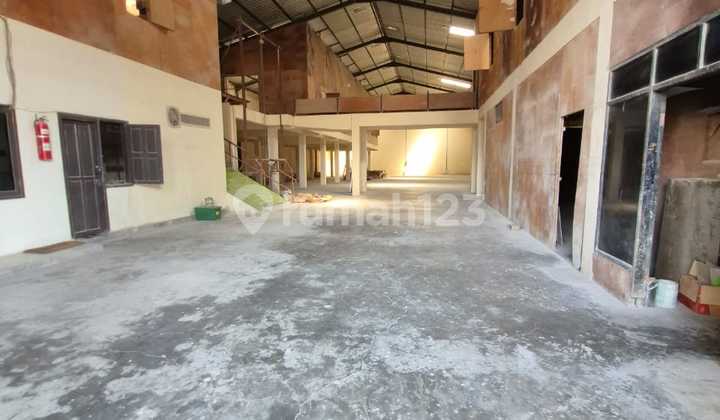 For Rent Warehouse 1,600 M² Manukan – Container Access & Concrete Mezzanine! For Rent Warehouse 1,600 M² Manukan – Container Access & Concrete Mezzanine!