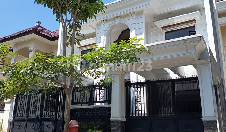 Dijual Cepat! Rumah Baru Gaya Klasik Modern Di Araya Malang — 10 Menit Ke Tol 1