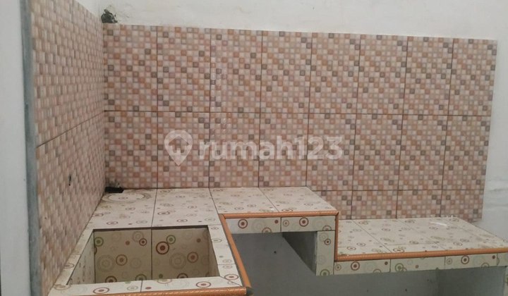 Affordable 2-Story Shophouse, Strategic Location on Jl Kertanegara Singosari, 575 Million