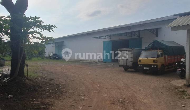 For Rent: 1000m² Warehouse, Wide Road in Mergosono Malang, 500 Million/Year For Rent: 1000m² Warehouse, Wide Road in Mergosono Malang, 500 Million/Year