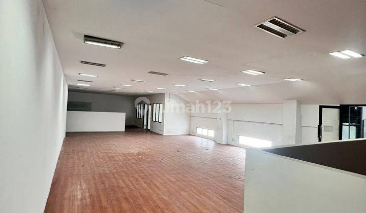 Gedung Kantor Strategis & Siap Pakai di Jalan Wijaya I, Kebayoran Baru – 1.237 m²