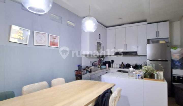 Rumah di Bintaro 2 Lantai SHM KT 4+1 KM 3+1 2