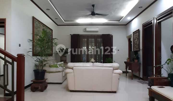 [ For Sale ] Ready-to-Live-In House with Comfortable and Lush Living in Bintaro Sector 9