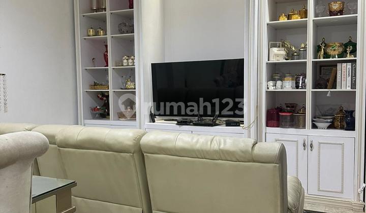 FULL FURNISHED!! Rumah 2 Lantai Siap Huni dengan Hunian Nyaman dan Asri @Bintaro Sektor 9.