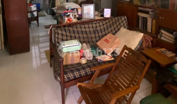 Rumah Siap Huni 2 Lantai KT 2+1 KM 2+1 dengan Hunian Nyaman dan Asri di Ciputat Rumah Siap Huni 2 Lantai KT 2+1 KM 2+1 dengan Hunian Nyaman dan Asri di Ciputat