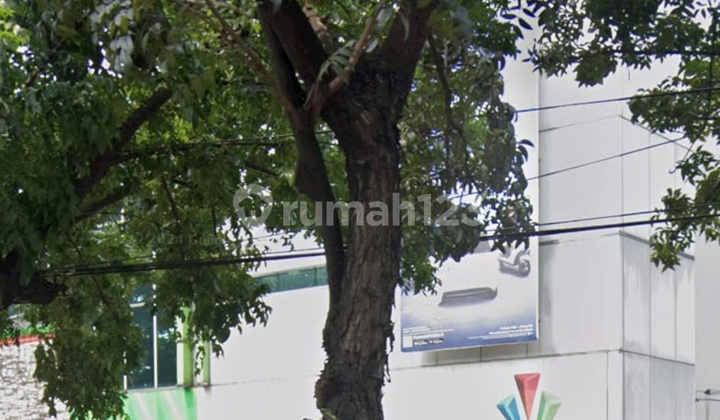 Ready-to-Use Shop House with Strategic Location Beside the Main Road @Pondok Indah 1