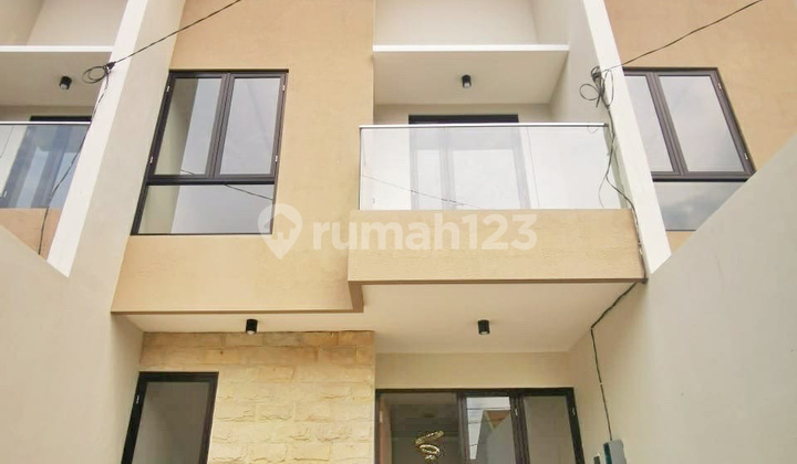 Rumah Baru Gress di Surabaya Timur selangkah menuju Raya MERR dan GM