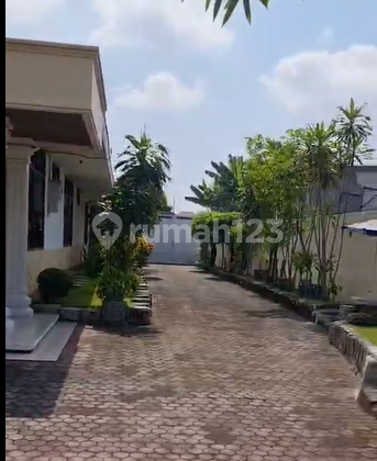 House in West Petemon Near Arjuno, Near Tunjungan Plaza 2